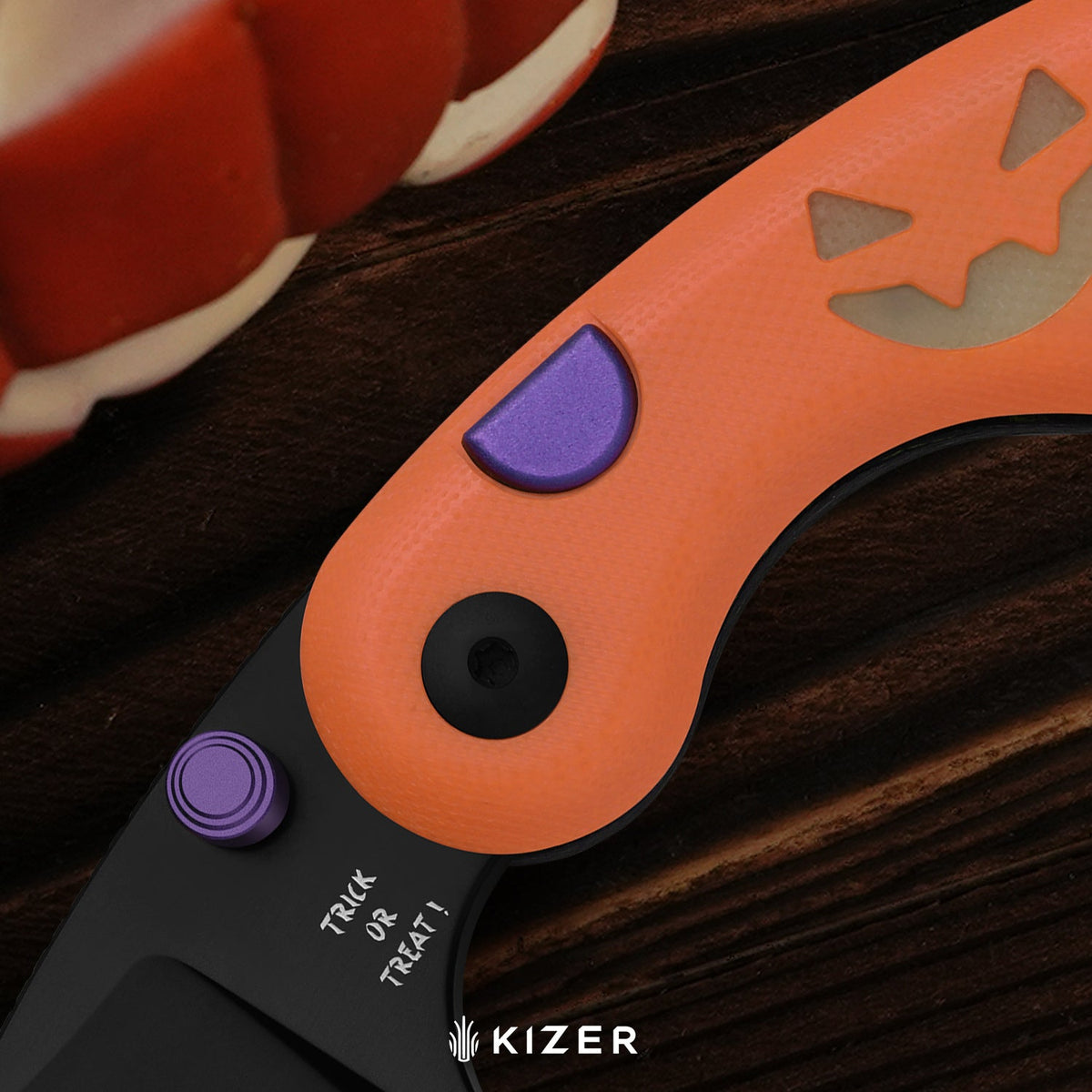 Halloween | Microbe™ | 14C28N | Classic G10 Handle with GID G10 Inlays | KizerV™ 2742HW1 | Halloween Special Edition